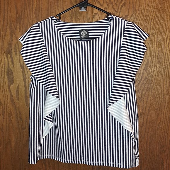 bobeau Tops - Bobeau Black and White Vertical Striped Ruffle Side Short Sleeve Top size Small